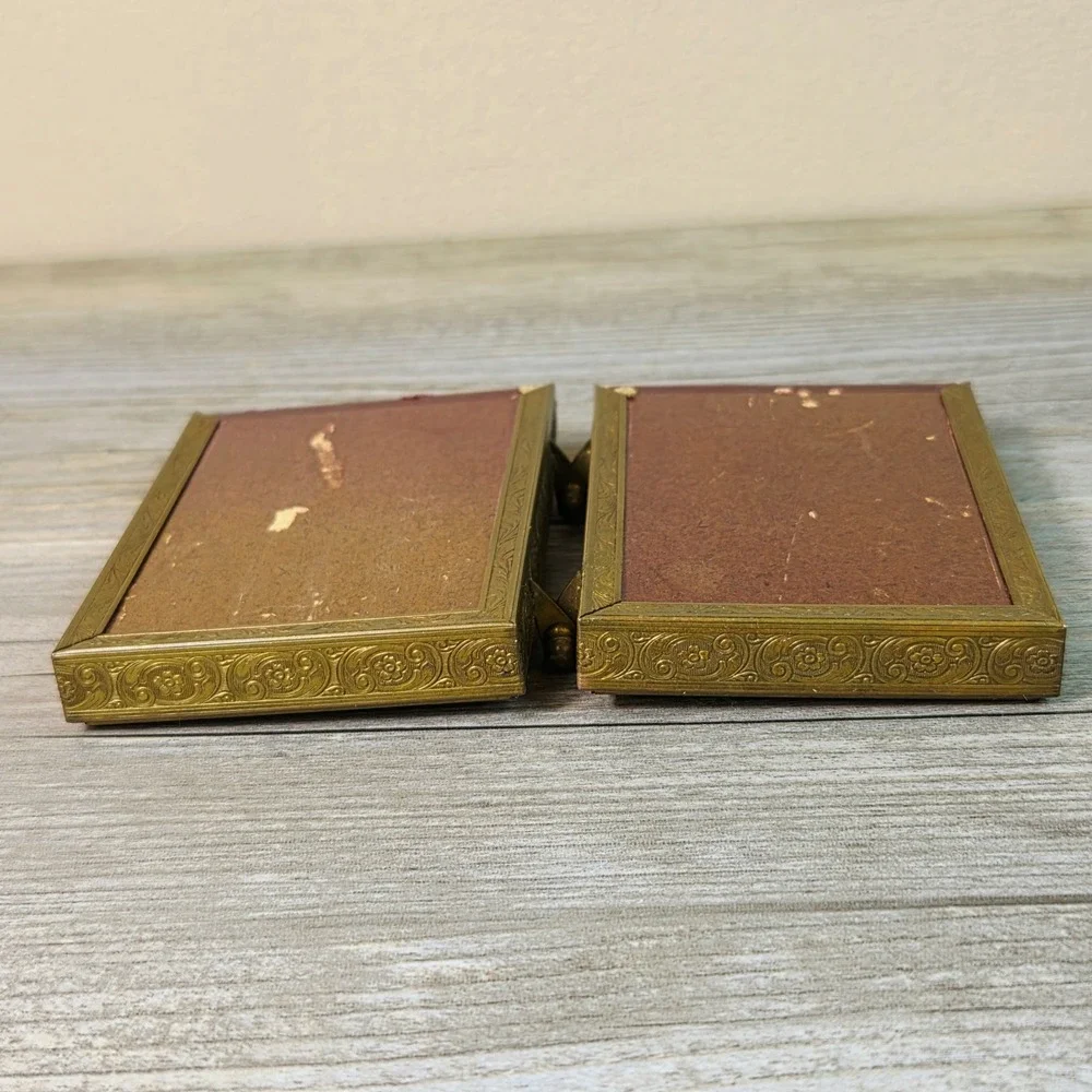 Vintage Mini Hinged Brass Double Picture Frame Bi Fold Oval Photo Desktop